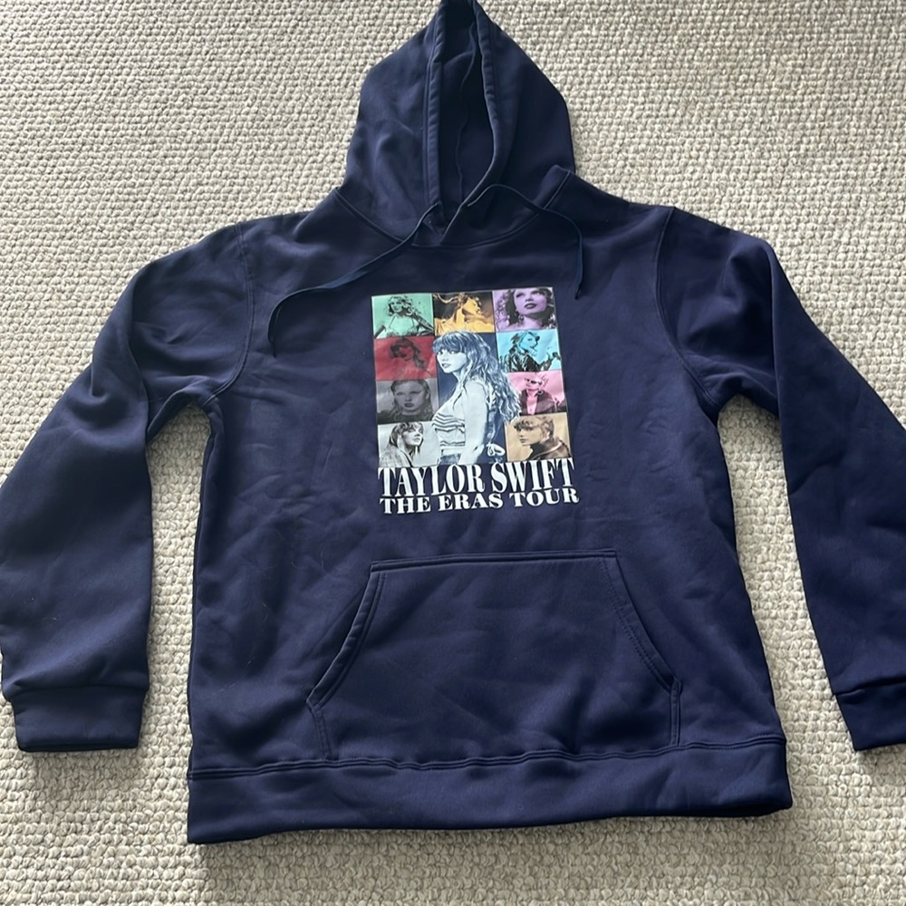 NWOT TAYLOR SWIFT ERAS TOUR sweatshirt  size XL
